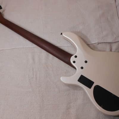 Cort C5H Artisan Series RH 5 String Electric Bass, White Pearl, OE Bag NEAR MINT image 12