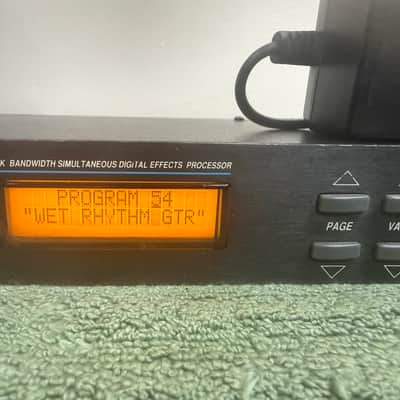 Alesis QuadraVerb 20k Bandwidth Simultaneous Digital Effects Processor 1990s - Black image 3