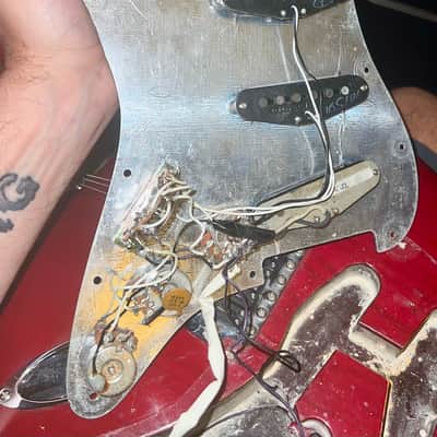Vintage Fender Stratocaster Guitar 1979-1981 - Crimson Red Transparent image 24