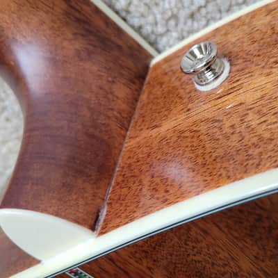 Fender PO-220E Orchestra Acoustic Electric Guitar, Natural Finish, Hard Shell Case image 12