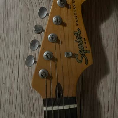 Squier Classic Vibe '60s Stratocaster with Laurel Fretboard 2019 - Present - 3-Color Sunburst image 5