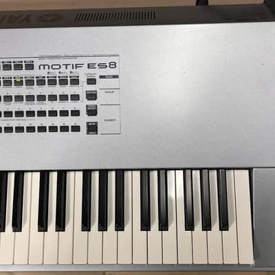 Yamaha Motif ES 8 Production Synthesizer 2000s - Gray image 6