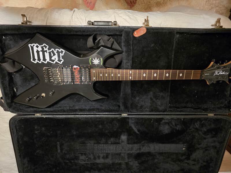 B.C. Rich NJ Warlock 1997 - Black image 1