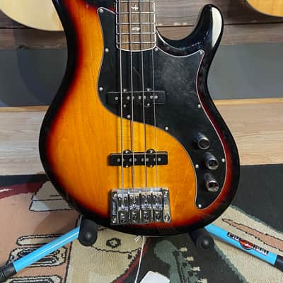 PRS SE Kestrel Bass 2010s - Tri-Color Sunburst image 2