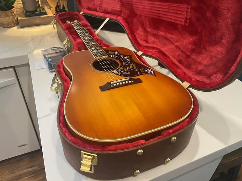 Gibson Hummingbird original 2025 - Sunburst