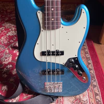 Fender Vintera II '60s Jazz Bass with Rosewood Fretboard 2023 - Present - Lake Placid Blue image 3