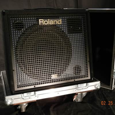 Roland KC-550 W/ Flight case image 3