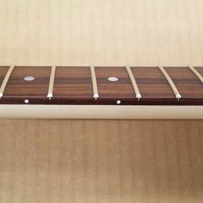 WD Music Fender Licensed Stratocaster Maple & Pau Ferro Neck image 5