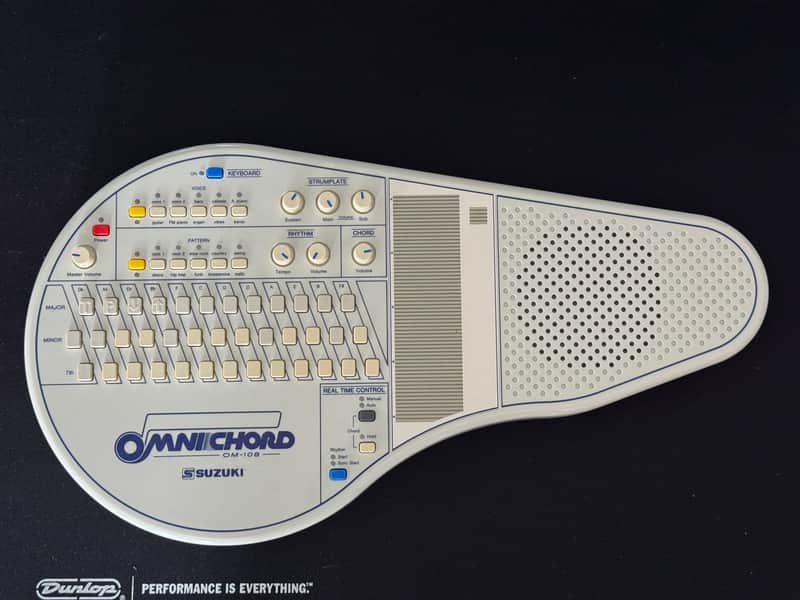 Suzuki OM-108 Omnichord Reissue