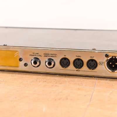 TC Electronic TC 1128 Programmable 28-Band Graphic EQ/Spectrum Analyzer CG01VQ4 image 8