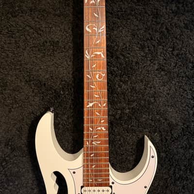 Ibanez JEMJR-WH Steve Vai Signature with Rosewood Fretboard 2015 - 2017 - White image 9