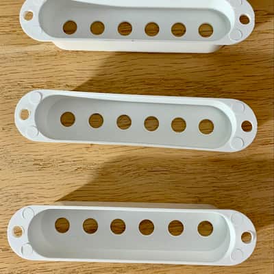 Single Coil Pickup Covers (3) White (52.5mm) for Electric Guitars image 5