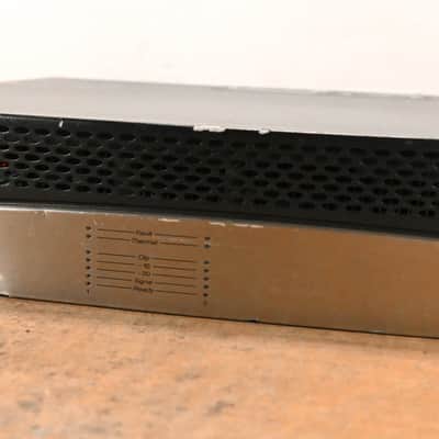 Crown CTs 600 Two-Channel 300W Power Amplifier CG01SR1 image 3