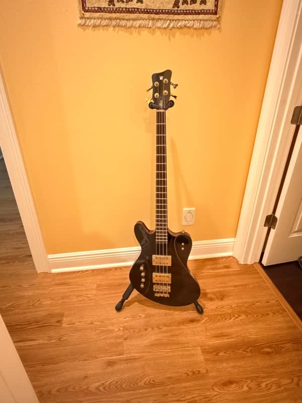 Mint condition Warwick TeamBuilt Idolmaker Pro Series, 4-String - Lefthand Solid Black High Polish Aged look image 1
