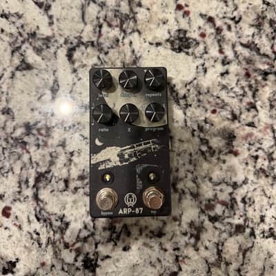 Walrus Audio ARP-87 Multi Function Delay Limited Edition - Luna Series 2020 - Black / Yellow Rocket image 2