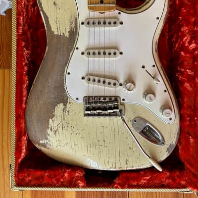 Fender CS Masterbuilt Greg Fessler MVP '69 Super Heavy Relic Stratocaster 2022 - Super Heavy Relic Vintage White image 3