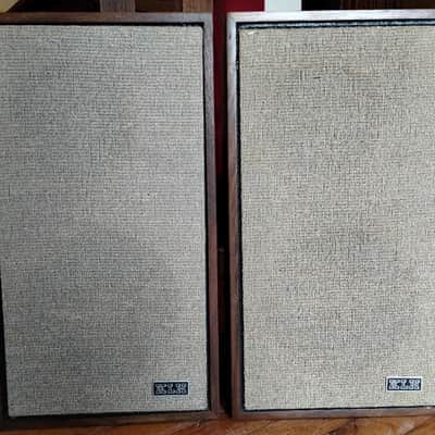 KLH Model 32 speakers in excellent condition - 1970's image 2