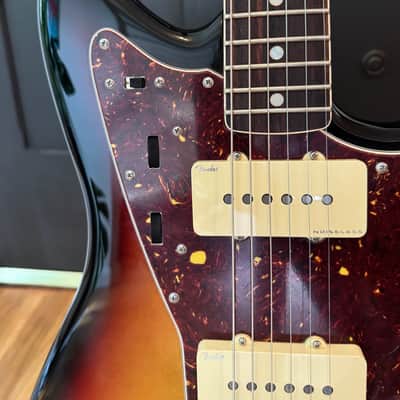 Fender American Ultra Jazzmaster Ultraburst w/ Elite Hard Case +Extras image 8