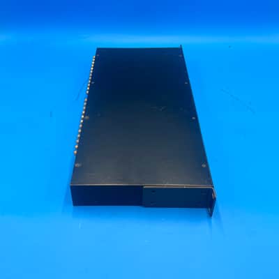 Shinybow SB-5548 8x8 Composite Video Stereo Audio Matrix Switcher image 2
