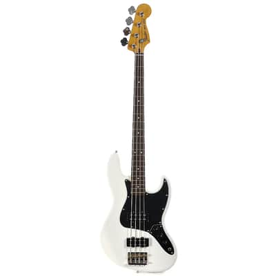Fender Modern Player Jazz Bass