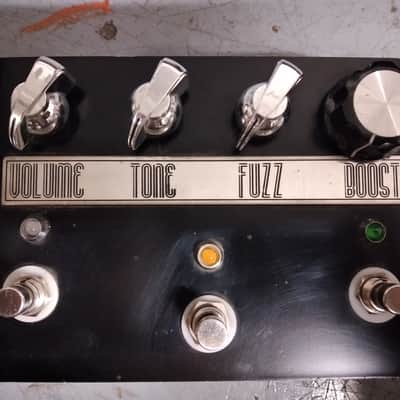 Triungulo Lab J.f. Fuzz Silver | Reverb France