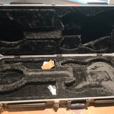 ERNIE BALL MUSIC MAN HARD CASE MM5983 - black image 9