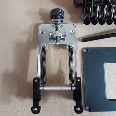 Ibanez Tremolo Bridge Edge Zero II ZPS ver 6 String in Cosmo image 10