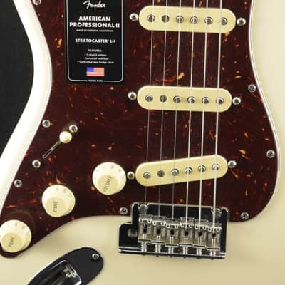 Fender American Professional II Stratocaster Left-Hand Olympic White Maple Fingerboard image 3