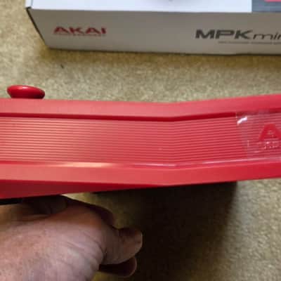 Akai MPK Mini Play MKIII / MK3 25-Key Portable Keyboard & MIDI Controller with Built-In Speaker image 6