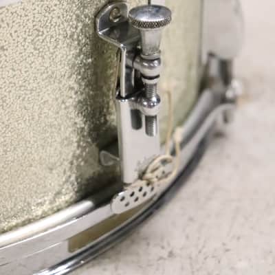 Ludwig Pioneer 5.5x14" Snare Drum 6 Lug Silver Sparkle Vintage 1960's image 4