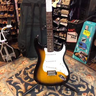 Fender Squier Bullet Strat - Sunburst image 1