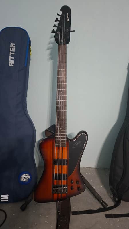 Epiphone Thunderbird Pro V