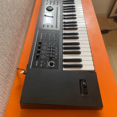 Roland Juno DS61 Synthesizer 2018 - Present - Black image 2
