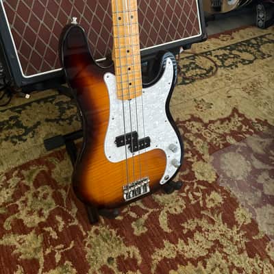 Fender Select Precision Bass 2012 - 2-Color Sunburst image 4