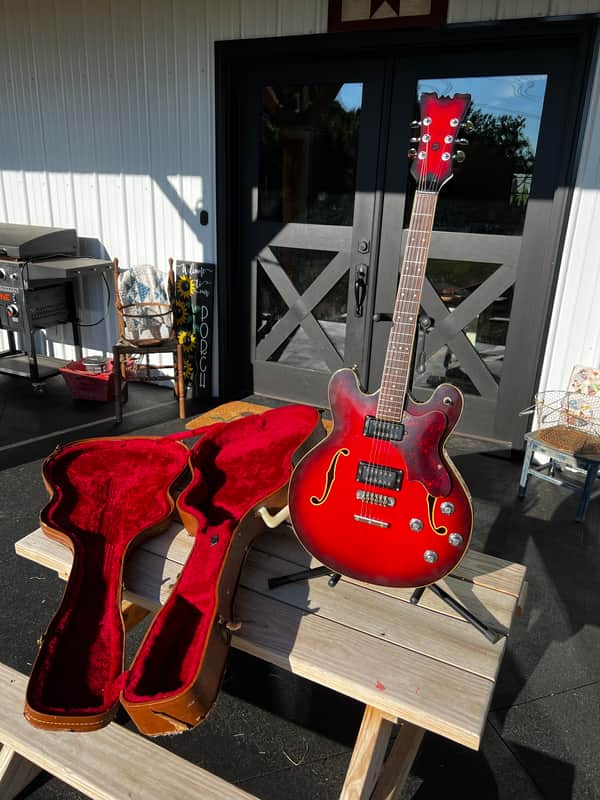Mosrite Celebrity ii Deluxe 70’s Cherry Burst image 1