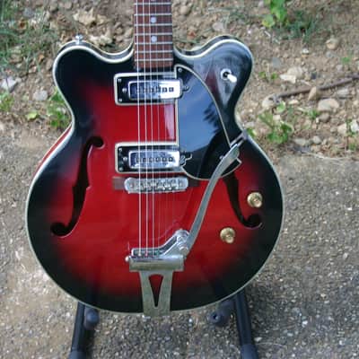 Univox Coily U1825 1960's Red Burst image 2