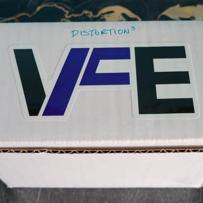 VFE Distortion 3 2024 - Green image 13