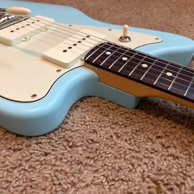 Fender MIJ Junior Collection Jazzmaster 2021 - Present - Satin Daphne Blue image 11