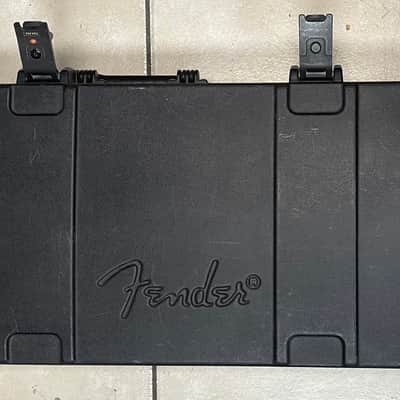 Fender American Standard Jazz Bass with Maple Fretboard in Fender hard case -2009 - Candy Cola image 13