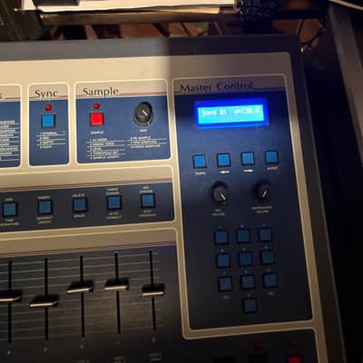 E-MU Systems SP-12 turbo 8-Voice Drum Sampler 1985 - 1987 - Blue image 4