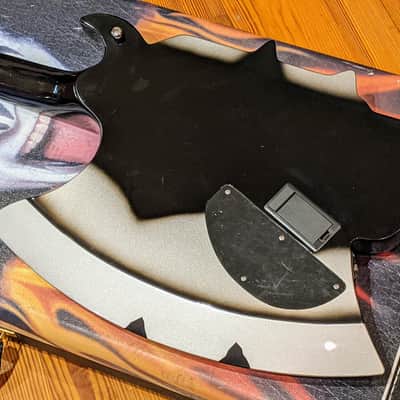Cort 2010 Gene Simmons AXE Neckthrough, EMG Active Pickups KISS Bass Guitar w/OHSC, RARE! image 11