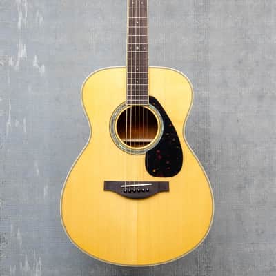 Yamaha LS6M ARE Acoustic image 3