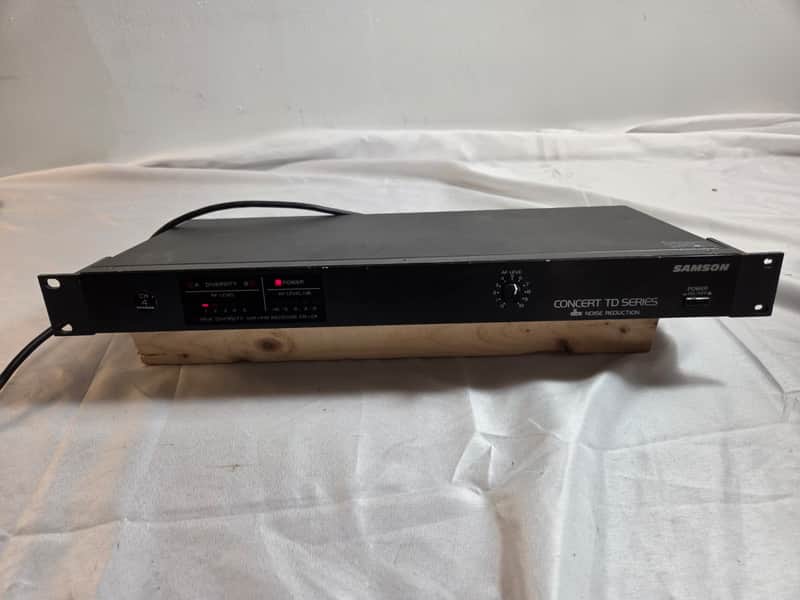 Samson CR-2 Concert TD Series DBX Noise Reduction VHF-FM Ch 8 Receiver image 1