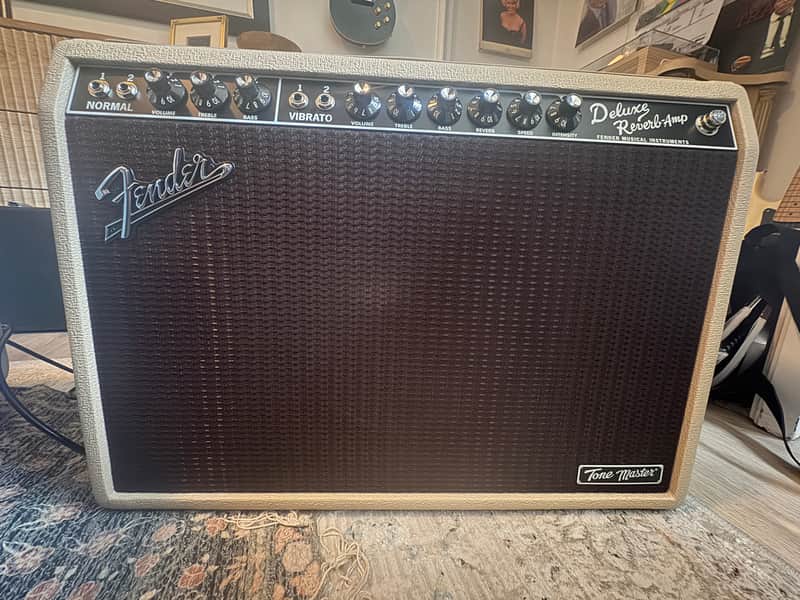 Fender Tone Master Deluxe Reverb 2-Channel 22-Watt 1x12" Digital Guitar Combo image 1