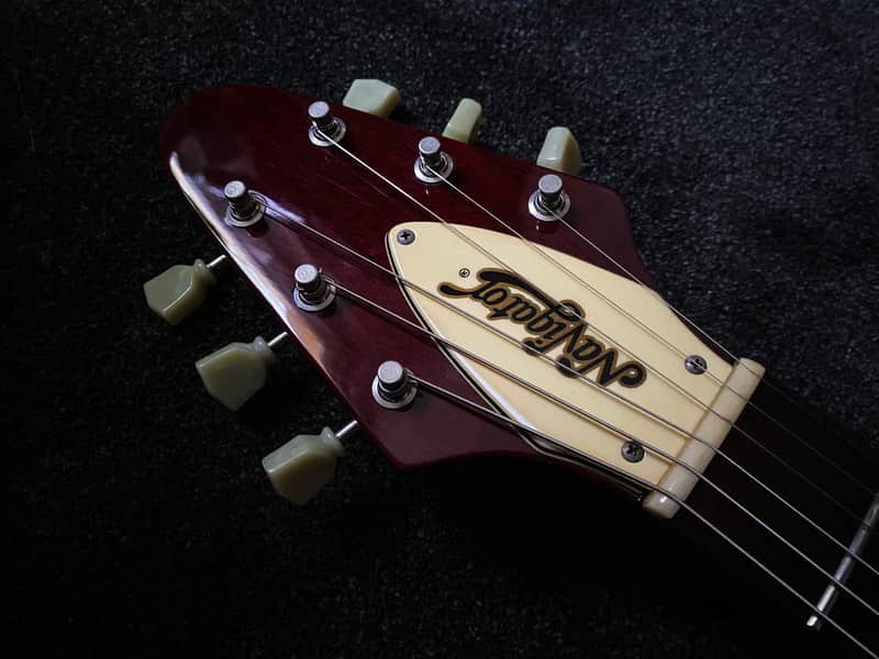 ESP Navigator N-FV Takada Custom Shop Flying V 2006 Cherry - VERY