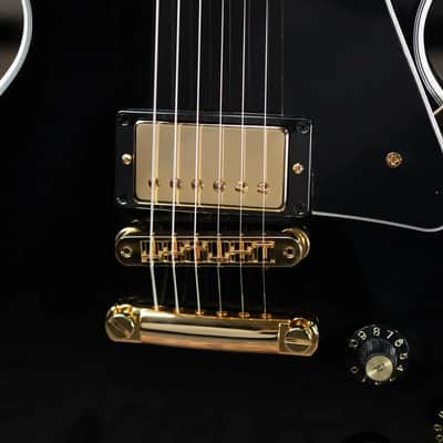 Gibson '70s Les Paul Custom Electric Guitar - Ebony with Hardshell Case image 11