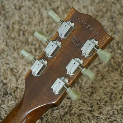 Video! 2001 "Just Shoot Me" Gibson ES-175 Black Top Sunburst Back/Sides | Burnt on TV image 19