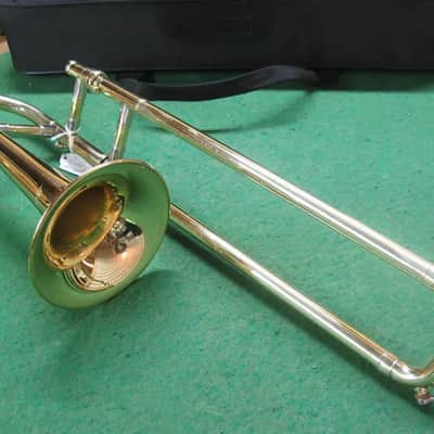 Moz Slide Trumpet with Case and Mouthpiece - Demo Model image 1
