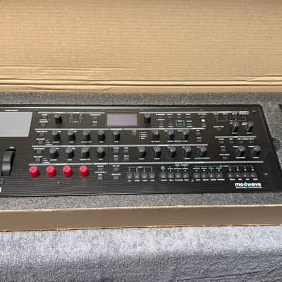 Korg Modwave Wavetable Synthesizer 2021 - Present - Black image 2