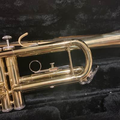 Bach TR300H2 Bb Trumpet 2019 - Lacquer image 3